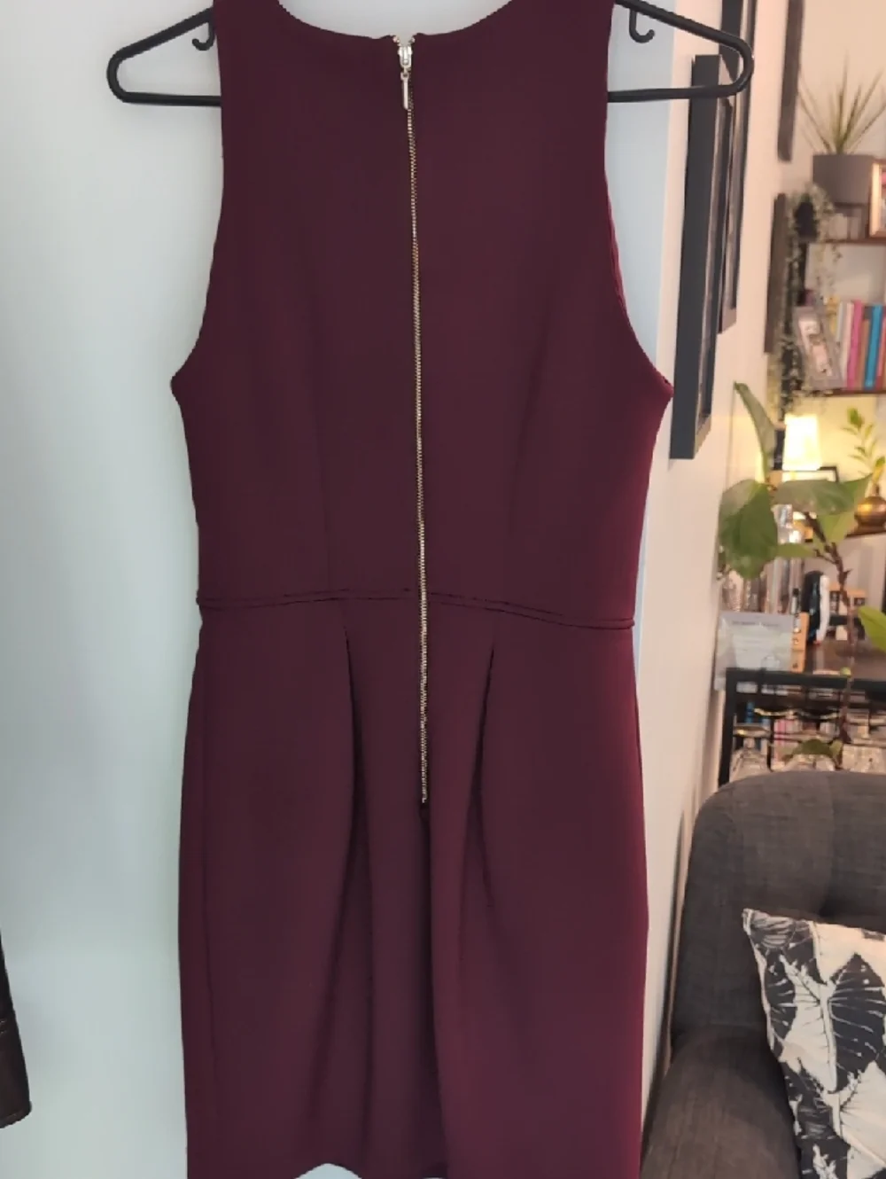 Dynamite Sleeveless Burgundy Midi Dress - Picture 3 of 5
